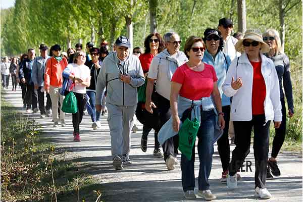 Unas 1.300 personas participan en el primer Paseo Saludable organizado en La Rioja